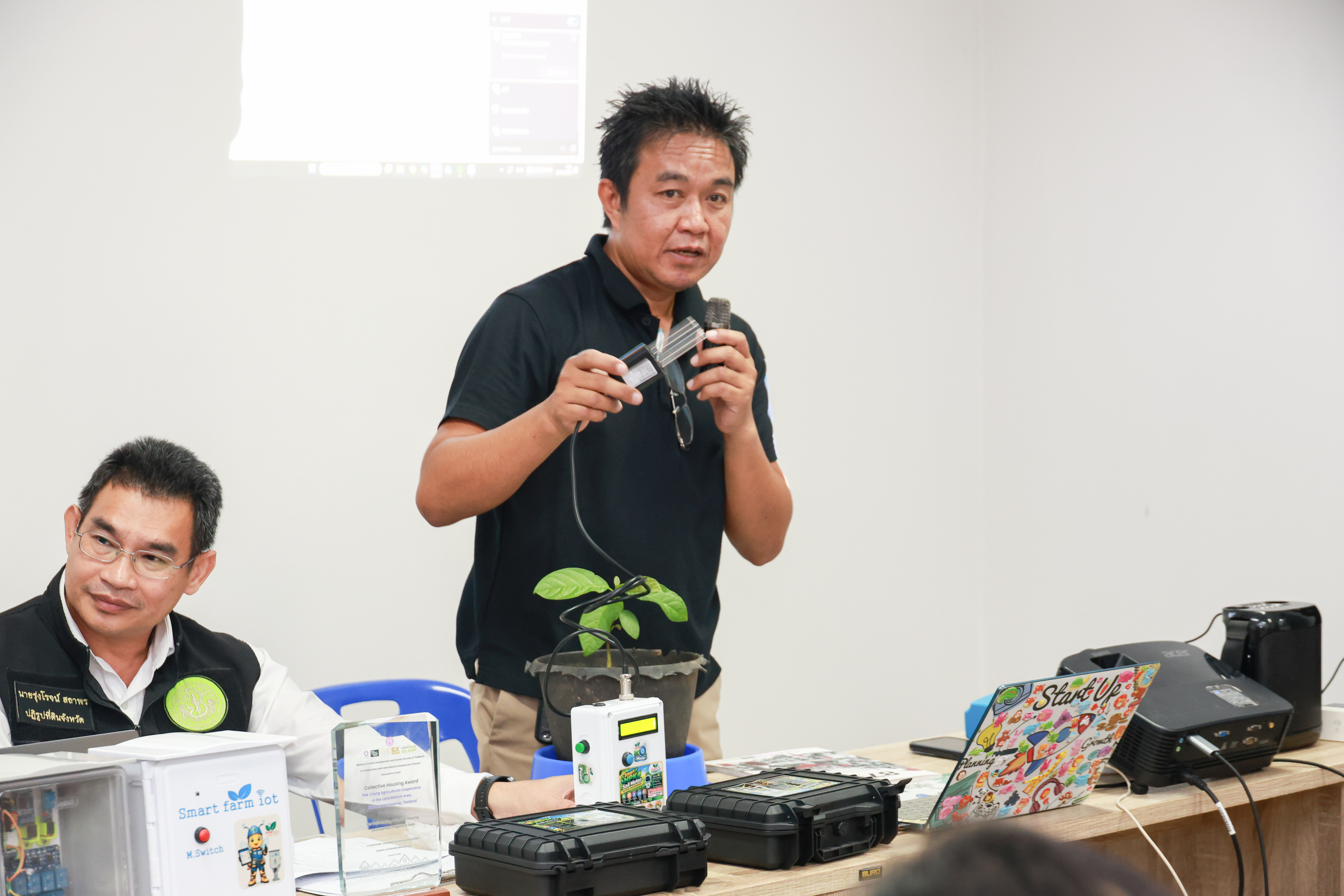 title - สำนักงานการปฏิรูปที่ดินเพื่อเกษตรกรรม นำคณะผู้แทนจากสำนักงานเลขาธิการคณะกรรมาธิการที่ดินแห่งชาติภูฏาน (The National Land Commission Secretariat: NLCS) ลงพื้นที่เรียนรู้กลไกการบริหารจัดการที่ดินและเทคโนโลยีเกษตร ณ สหกรณ์การเกษตรในเขตปฏิรูปที่ดินปากช่อง (คทช.) จำกัด อำเภอปากช่อง